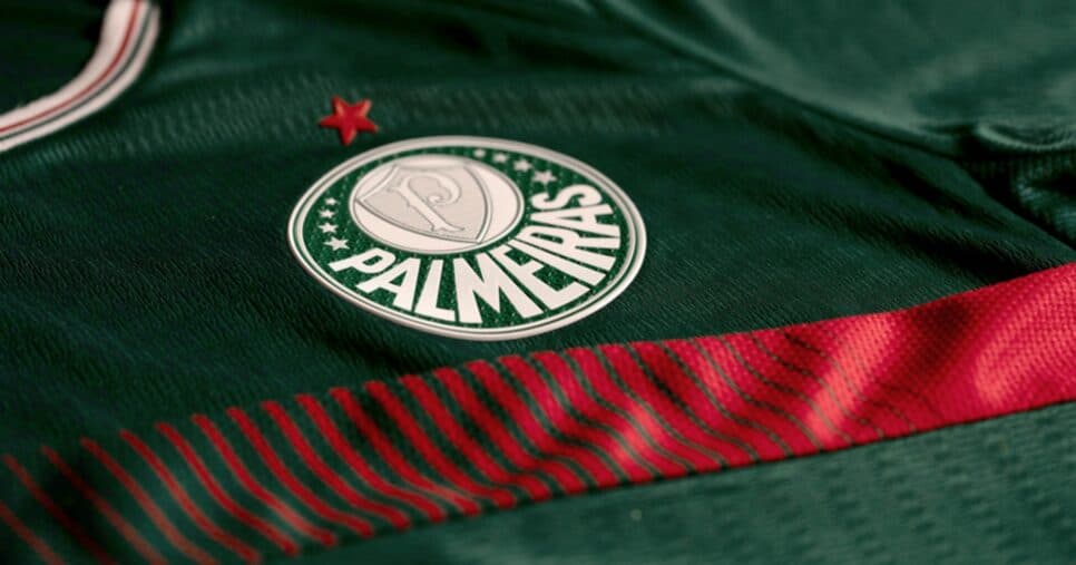 Abel Ferreira é comunicado hoje (25/03) com retorno de atacante no Palmeiras