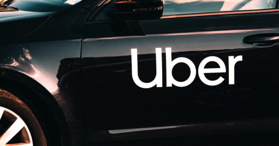 Uber passa por nova atualização e define carros proibidos no Comfort e Black