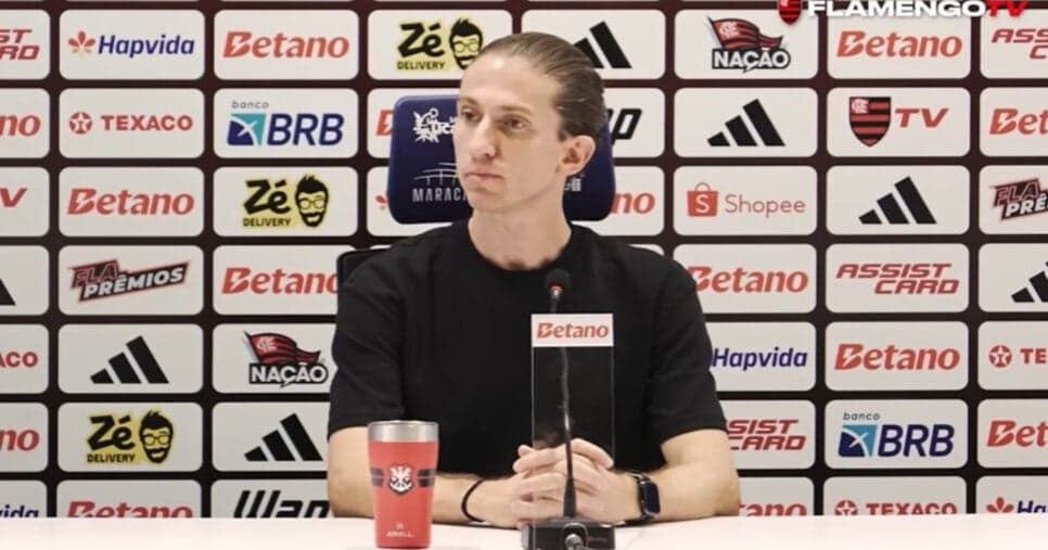 R$ 62M e pra jogar com Paquetá: Flamengo busca meio-campista pedido por Filipe Luís