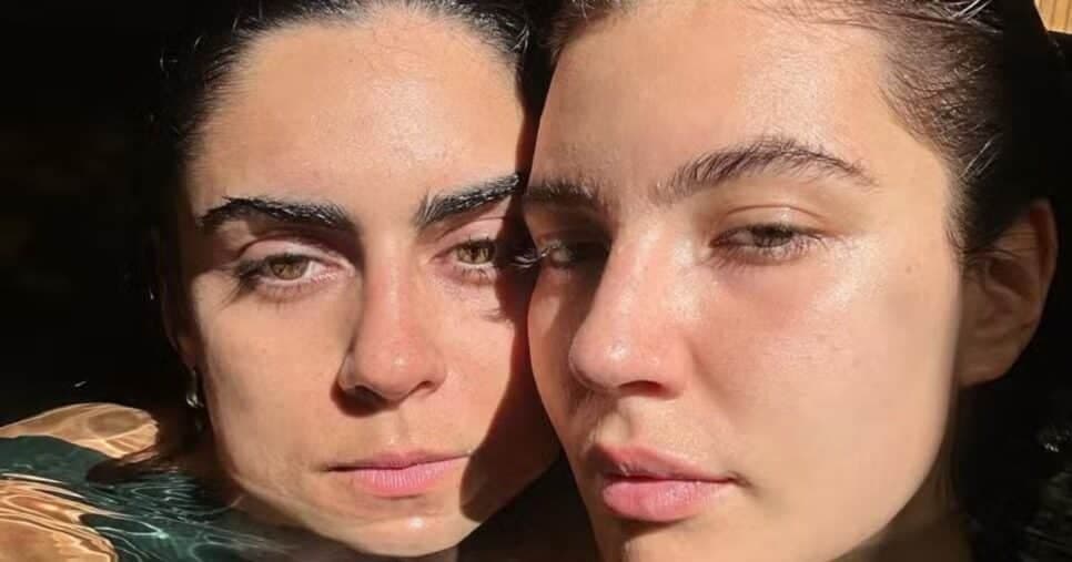 Alanis Guillen ao lado da namorada Giovanna Reis (Foto: Reprodução/ Instagram)