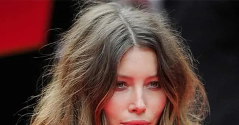 Cabelo impecável no Dia dos Namorados: 5 produtos de farmácia que salvam fios secos e com frizz