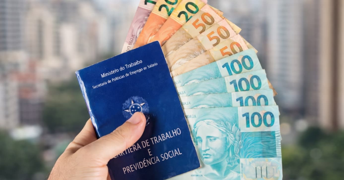Nada de R$ 1.621: Salário acima de R$ 2 mil já está garantido a milhares de CLTs em 2026