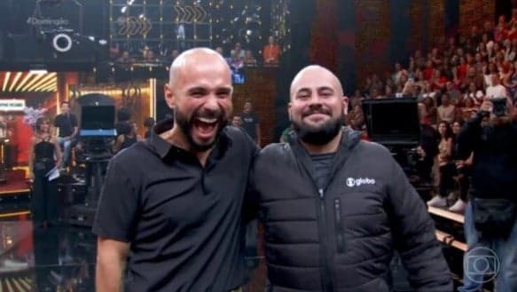 Ed Gama e o cinegrafista Renatinho (Foto: Reprodução / Globo)

