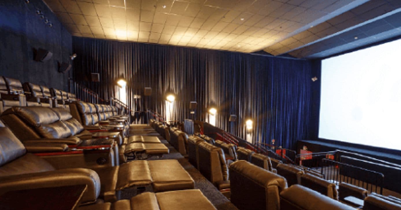 Sala cineflix, rival da cinemark