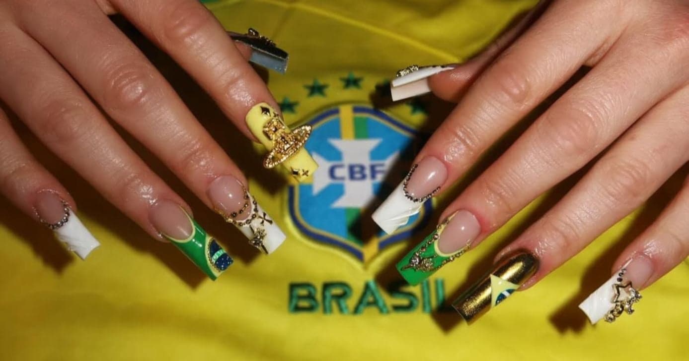 De unhas a perfume: Como montar o visual perfeito para o jogo do Brasil