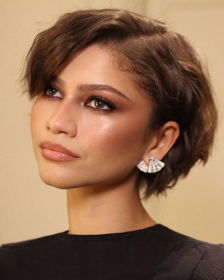 Zendaya adotou o corte de cabelo trixie cut (Foto: Reprodução/ Instagram) Zendaya adotou o corte de cabelo trixie cut (Foto: Reprodução/ Instagram)
