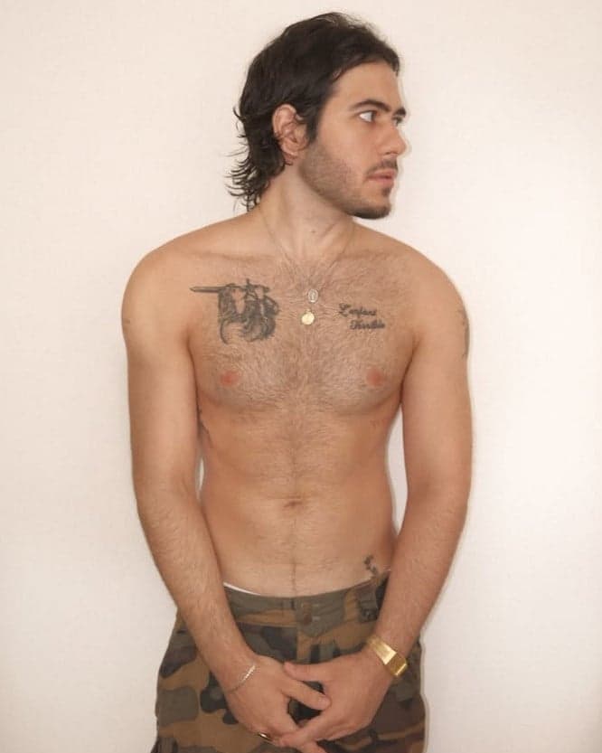 Filho de Murilo Benício e Negrini está sarado e tatuado (Foto: Reprodução / Instagram)
