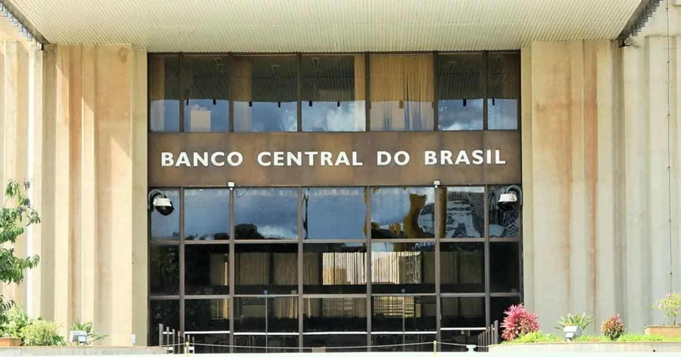 Banco Central revela 2 situações que liberam a redução do limite do cartão de crédito