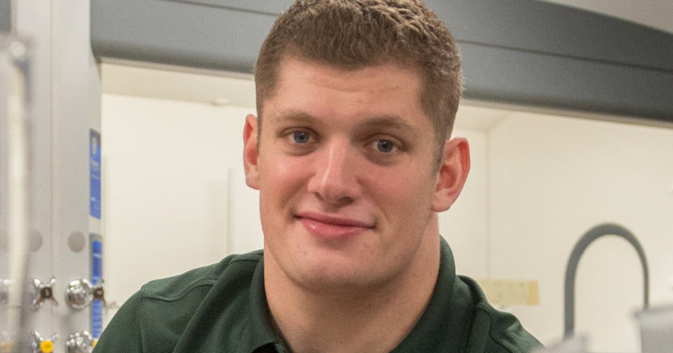 Carl Nassib (Foto: Divulgação)