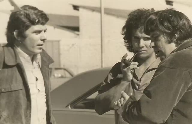 Reginaldo Faria, Roberto Carlos e Roberto Faria, em 1971, nos bastidores de "A 300 km por hora" (Foto: Redes Sociais / Roberto Farias)