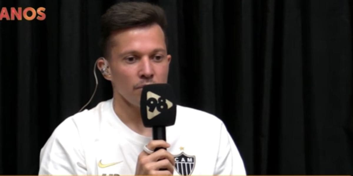 Bernard revelou propostas do Palmeiras e Corinthians (Reprodução: 98 Live Esportes / Youtube)