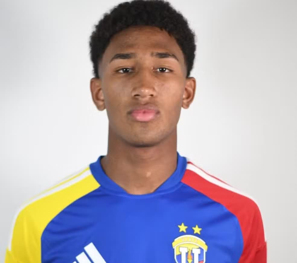 O jogador Yimvert Berroterán morreu nos terremotos da Venezuela (Foto: Divulgação)
O jogador Yimvert Berroterán morreu nos terremotos da Venezuela (Foto: Divulgação)
