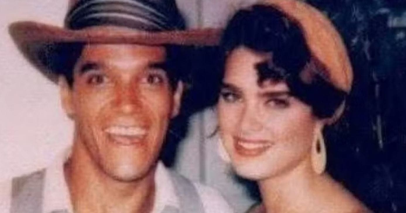 Sergio Kato e Brooke Shields nos bastidores do filme 'Brenda Starr' (1989) (Foto Reprodução/Arquivo)
