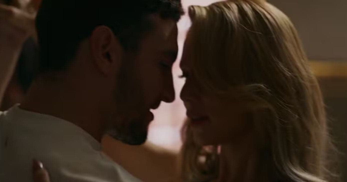 André e Dora terão o caminho livre para o romance, mesmo que em situação conturbada, em Quem Ama Cuida (Foto Reprodução/Globo) André e Dora terão o caminho livre para o romance, mesmo que em situação conturbada, em Quem Ama Cuida (Foto Reprodução/Globo)