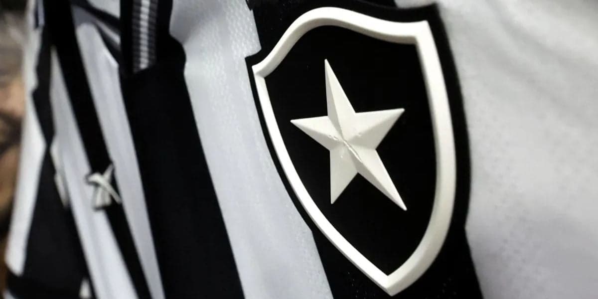 Botafogo: SAF avalia contratação de zagueiro da Copa do Mundo