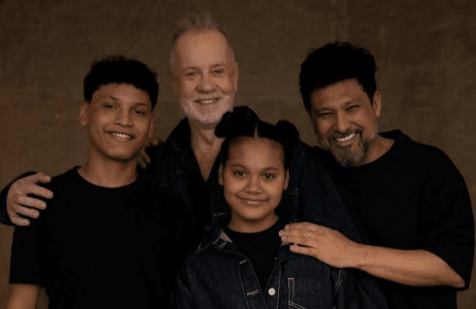 Luiz Fernando Guimarães, Adriano Medeiros e os filhos Dante e Olívia (Foto: Reprodução / Instagram)