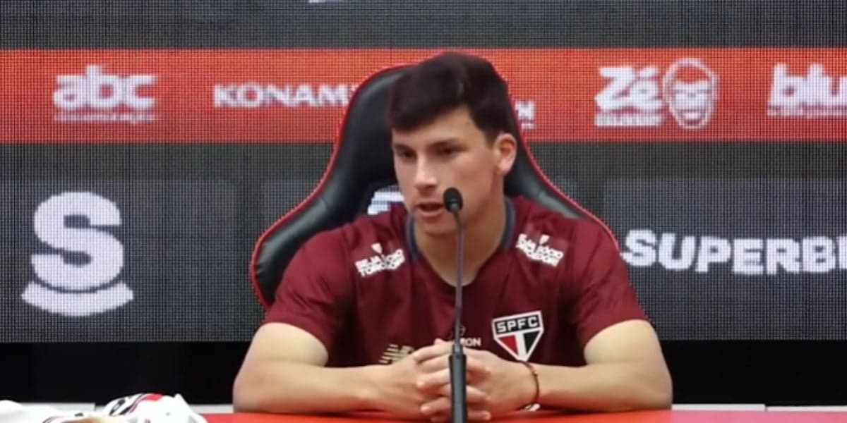 Gonzalo Tapia próximo de deixar o São Paulo (Reprodução: Youtube) Gonzalo Tapia próximo de deixar o São Paulo (Reprodução: Youtube)