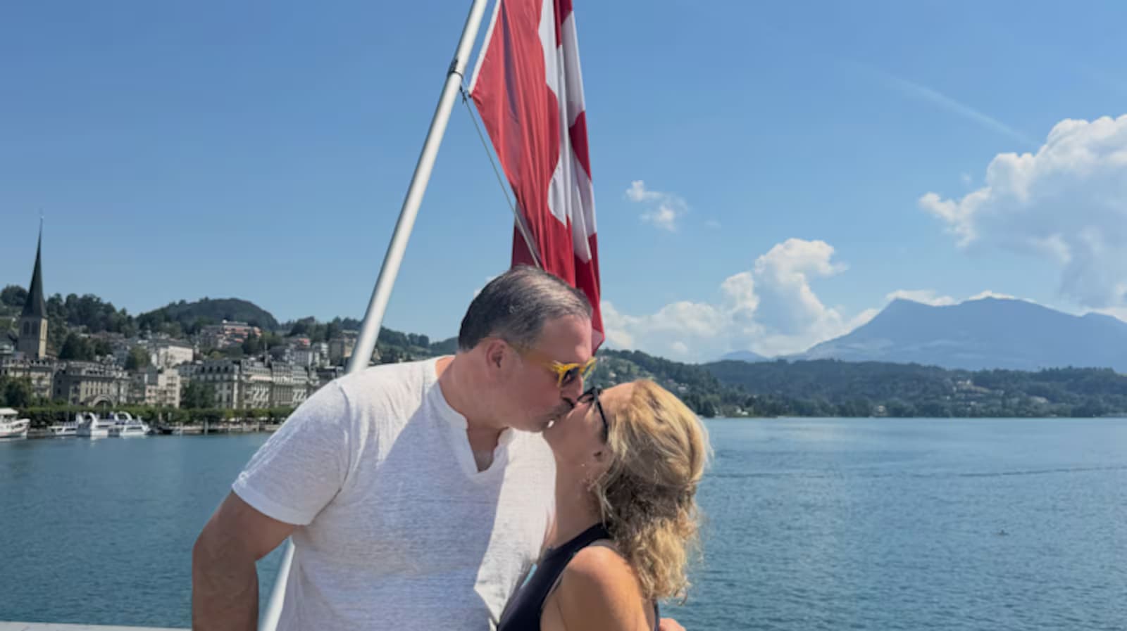 Jornalista com a esposa e os filhos em viagem pela Europa (Foto: Reprodução/ Instagram)