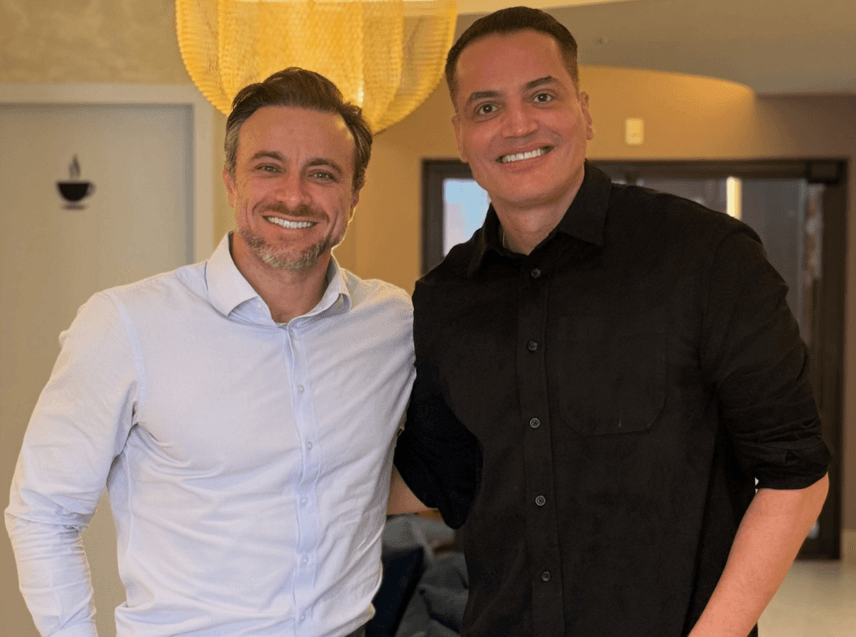 Leo Dias e o dentista Rogério Penna (Foto: Reprodução / Instagram)