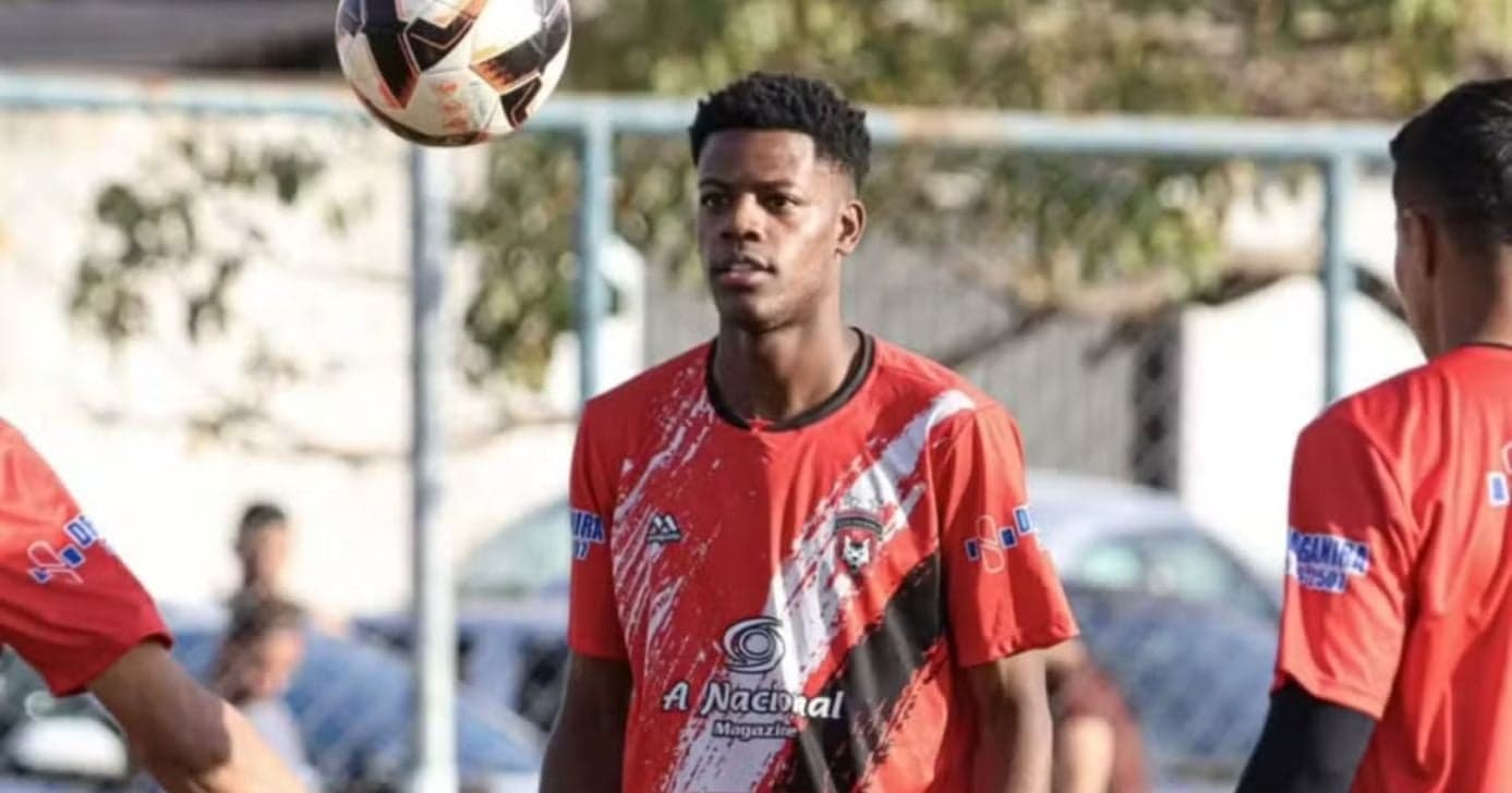 Miquéias Aleci Umbelino Pereira, de 25 anos, morreu após sofrer um acidente de moto (Foto: Reprodução/ Instagram de Real Goianira FC)