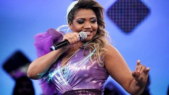 "Ah, escapuliu? Nem percebi", diz Gaby Amarantos após mostrar demais no "Encontro"