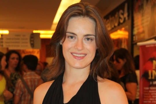 Assumida bissexual, Alessandra Maestrini confessa: “Para o ator é mais difícil se assumir homossexual”