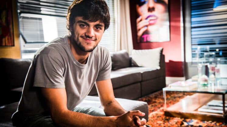 "Totalmente Demais": Jonatas é esfaqueado e Eliza doará parte do fígado