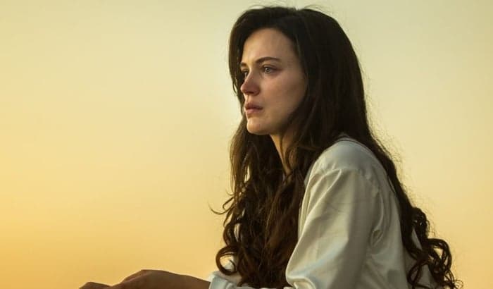 Protagonista de "O Outro Lado do Paraíso", Bianca Bin revela que sofreu bullying do irmão