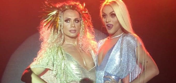 Em aniversário, Pabllo Vittar ganha homenagem de Silvero Pereira