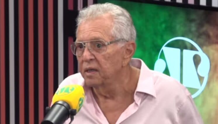 Carlos Alberto de Nóbrega desabafa, revela preconceito e fala sobre casamento: "última vez"