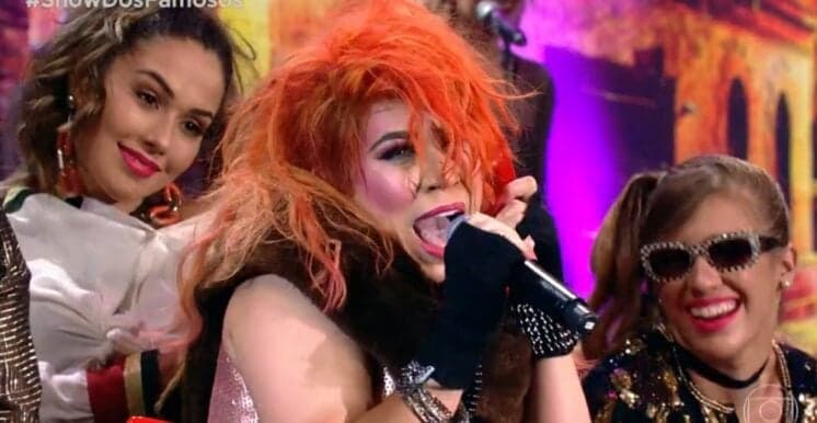 No Show dos Famosos, Naiara Azevedo faz performance imitando Cindy Lauper e volta a virar piada na internet