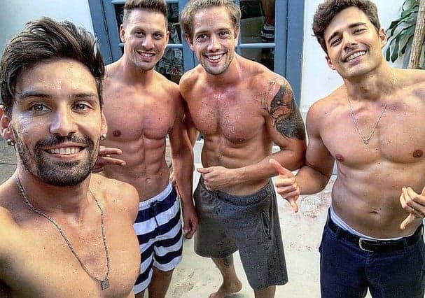 Rafael Cardoso e os brothers (Foto: Reprodução) Rafael Cardoso e os brothers (Foto: Reprodução)