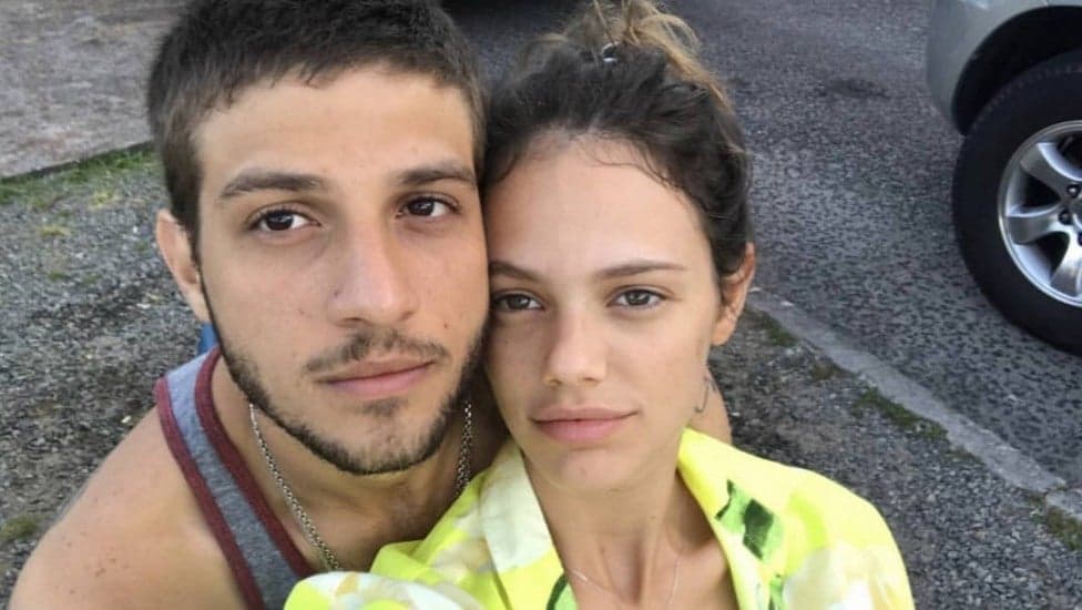 Laura Neiva e Chay Suede (Foto: Divulgação) Laura Neiva e Chay Suede (Foto: Divulgação)