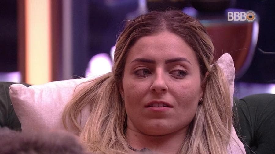 BBB19: Após ser acusada de intolerância religiosa, Paula diz que Gabi foi 'incorporada' e afirma que está com medo