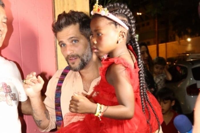 Mãe de Bruno Gagliasso não compareceu ao aniversário de Titi e motivo assustador foi exposto (Foto: Reprodução/ AgNews) Mãe de Bruno Gagliasso não compareceu ao aniversário de Titi e motivo assustador foi exposto (Foto: Reprodução/ AgNews)