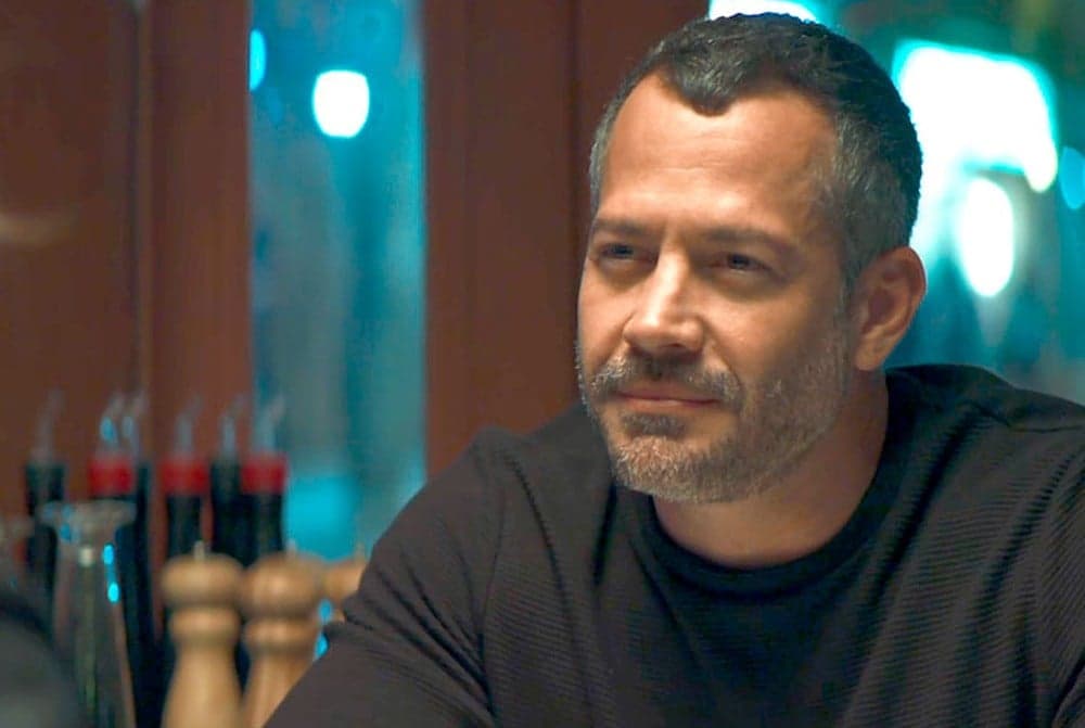 Agno (Malvino Salvador) em A Dona do Pedaço: empresário vai seduzir Leandro (Guilherme Leicam) (Foto: Reprodução/Globo) Agno (Malvino Salvador) em A Dona do Pedaço: empresário vai seduzir Leandro (Guilherme Leicam) (Foto: Reprodução/Globo)