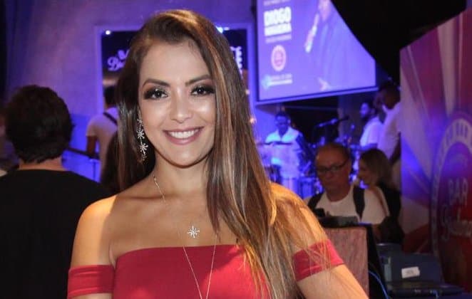 Li Martins perdeu o pai neste último final de semana (Reprodução/Record TV) Li Martins perdeu o pai neste último final de semana (Reprodução/Record TV)