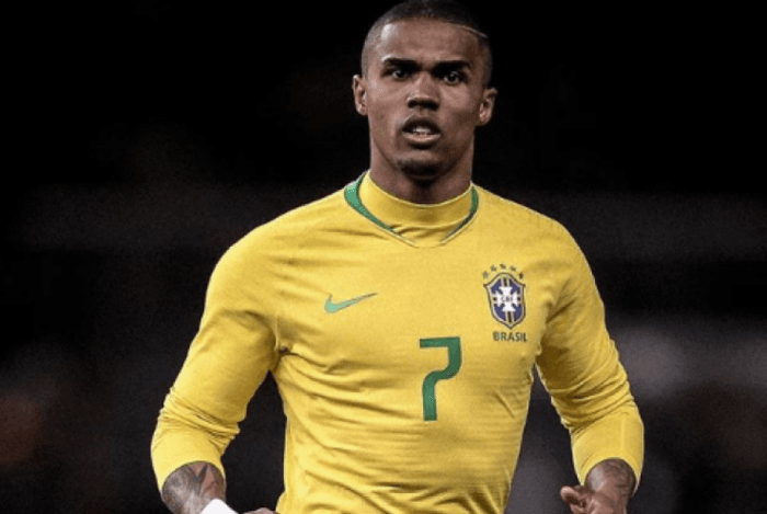 O jogador Douglas Costa (Reprodução: Instagram) O jogador Douglas Costa (Reprodução: Instagram)