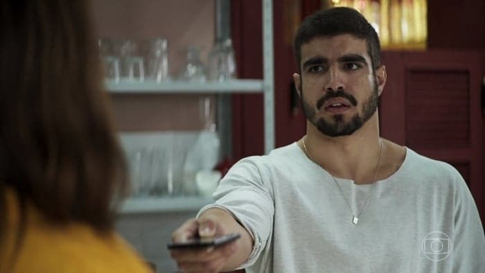 Rock (Caio Castro) terá acerto de contas com Maria da Paz (Juliana Paes) em A Dona do Pedaço (Foto: Reprodução/Globo) Rock (Caio Castro) terá acerto de contas com Maria da Paz (Juliana Paes) em A Dona do Pedaço (Foto: Reprodução/Globo)