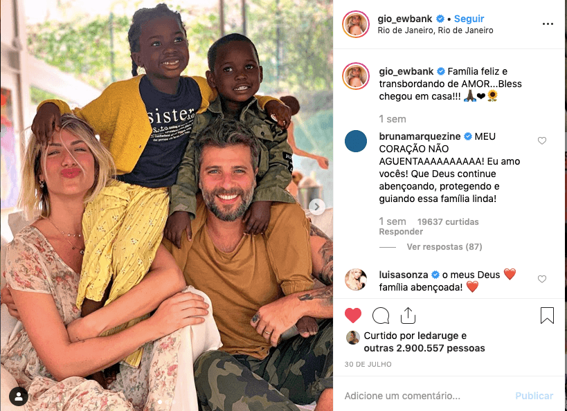 Bruno Gagliasso, Giovanna Ewbank e os filhos, Titi e Bless Foto: Reprodução/Instagram Bruno Gagliasso, Giovanna Ewbank e os filhos, Titi e Bless Foto: Reprodução/Instagram