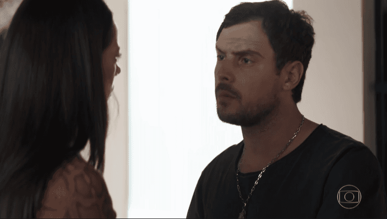Chiclete será humilhado por Vivi em término do namoro na novela A Dona do Pedaço (Foto: Reprodução/Globo) Chiclete será humilhado por Vivi em término do namoro na novela A Dona do Pedaço (Foto: Reprodução/Globo)