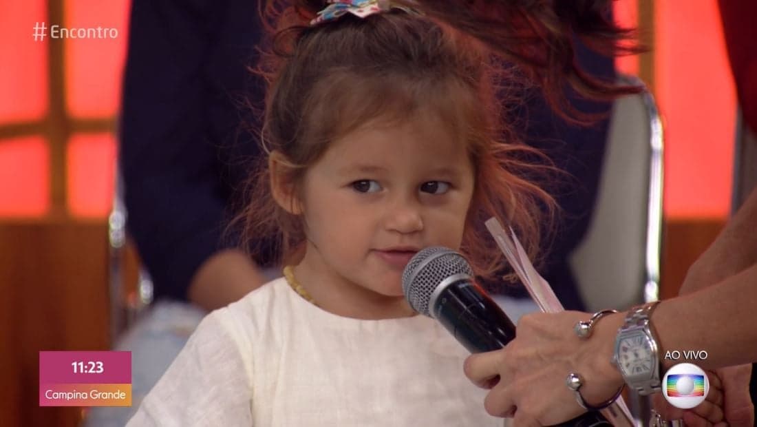 A Filha de Yanna Lavigne e Bruno Gissoni, Madelena deixou Fátima Bernardes constrangida nesta manhã (Foto: Reprodução/Globoplay) A Filha de Yanna Lavigne e Bruno Gissoni, Madelena deixou Fátima Bernardes constrangida nesta manhã (Foto: Reprodução/Globoplay)
