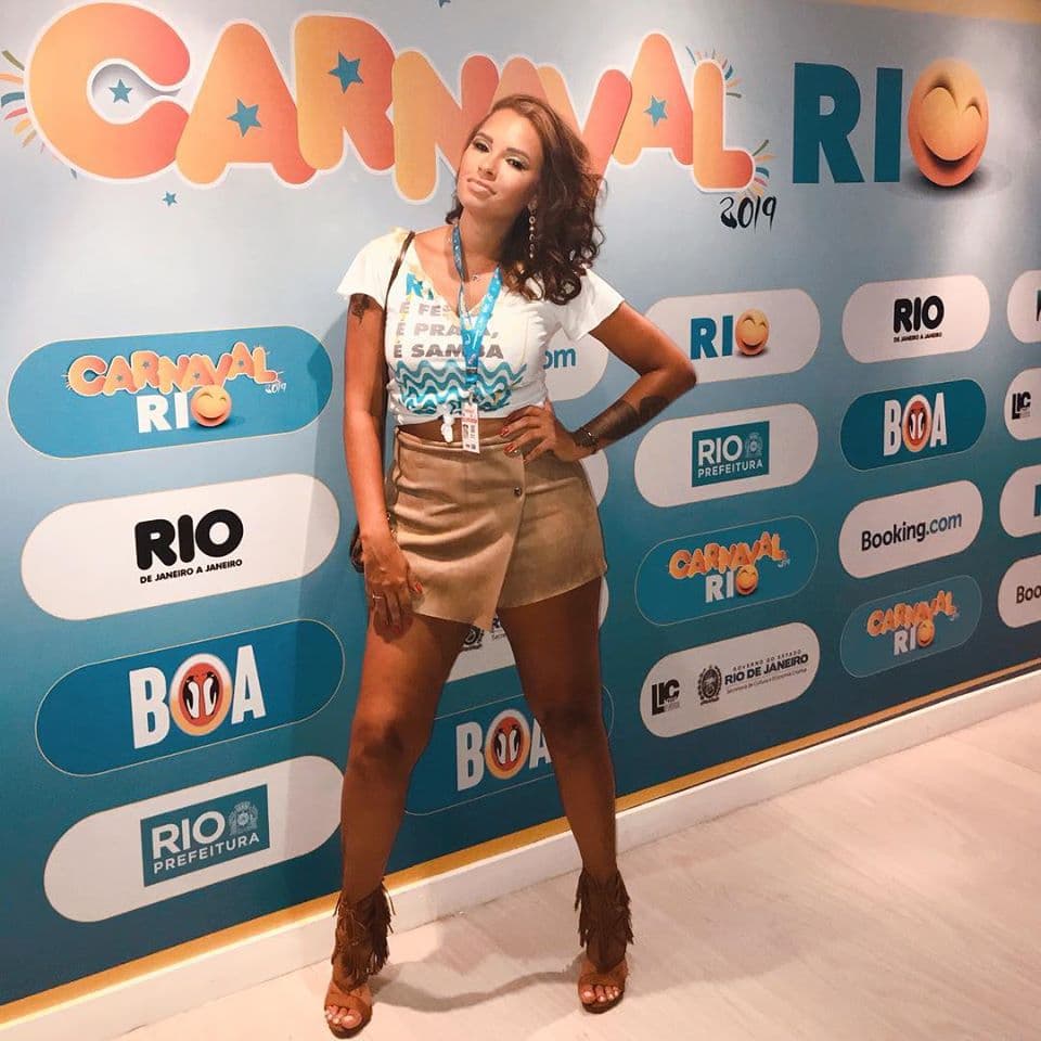Ariadna Arantes do BBB no Carnaval do Rio durante o Desfile das Campeãs (Reprodução: Redes Sociais) Ariadna Arantes do BBB no Carnaval do Rio durante o Desfile das Campeãs (Reprodução: Redes Sociais)