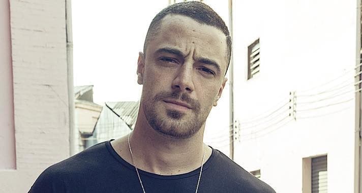 O ator da Globo, Felipe Titto, foi mordido pelo próprio cachorro (Reprodução/Instagram) O ator da Globo, Felipe Titto, foi mordido pelo próprio cachorro (Reprodução/Instagram)