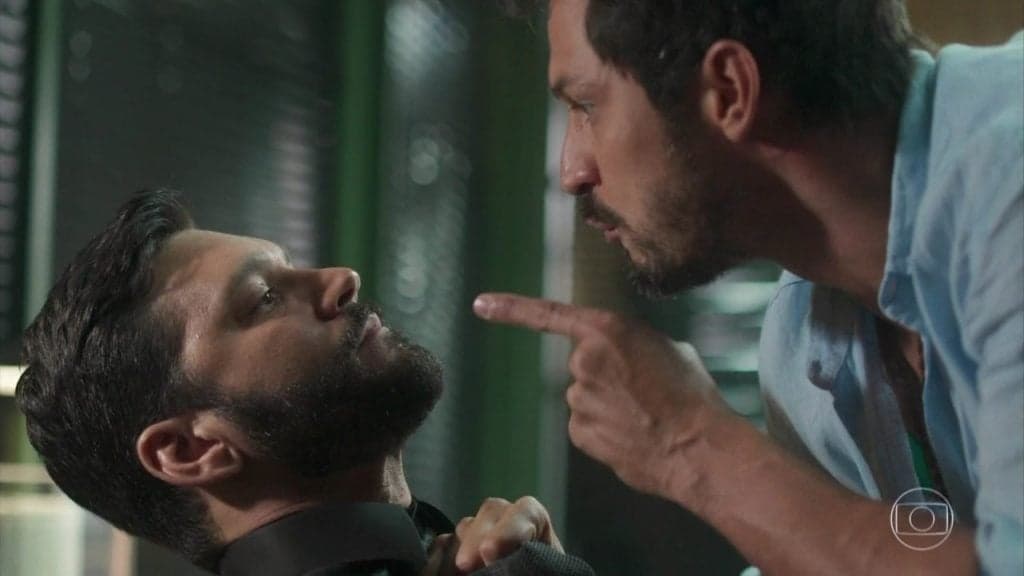 Marcos acaba com a raça de Diogo em Bom Sucesso Marcos acaba com a raça de Diogo em Bom Sucesso