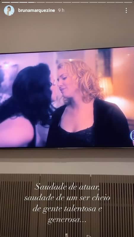 Atriz protagonizou um beijo lésbico com Letícia Colin (Foto: Reprodução) Atriz protagonizou um beijo lésbico com Letícia Colin (Foto: Reprodução)