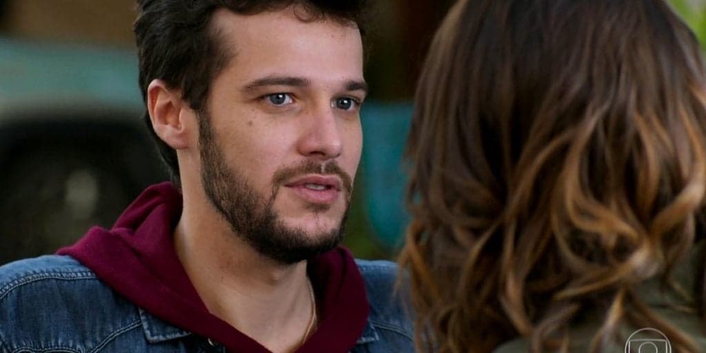 Haja Coração: Revoltada, Camila se transforma em capeta e cospe em Giovanni em humilhação