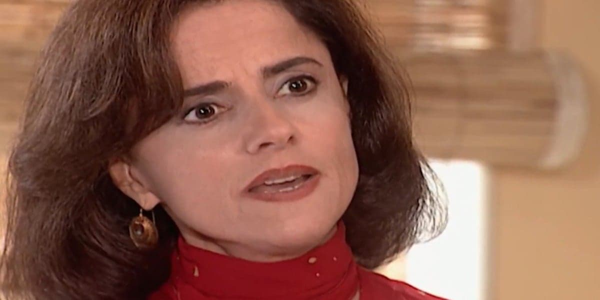 Alma enfrenta Helena em Laços de Família (Foto: Reprodução) Alma enfrenta Helena em Laços de Família (Foto: Reprodução)