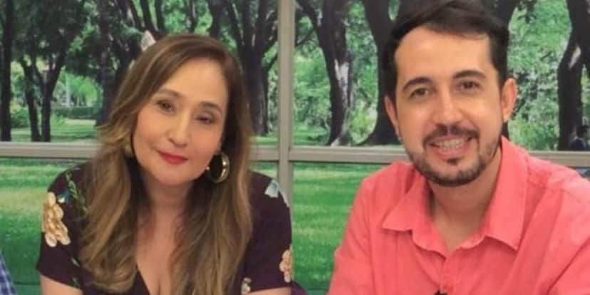 Sonia Abrão e Thiago Rocha (Foto: Reprodução/RedeTV!) Sonia Abrão e Thiago Rocha (Foto: Reprodução/RedeTV!)