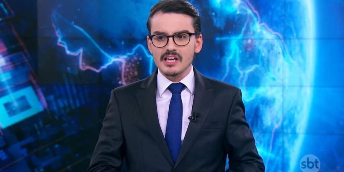 Darlisson Dutra é afastado por doença, gera correria no SBT e substituto explode no Primeiro Impacto Darlisson Dutra é afastado por doença, gera correria no SBT e substituto explode no Primeiro Impacto